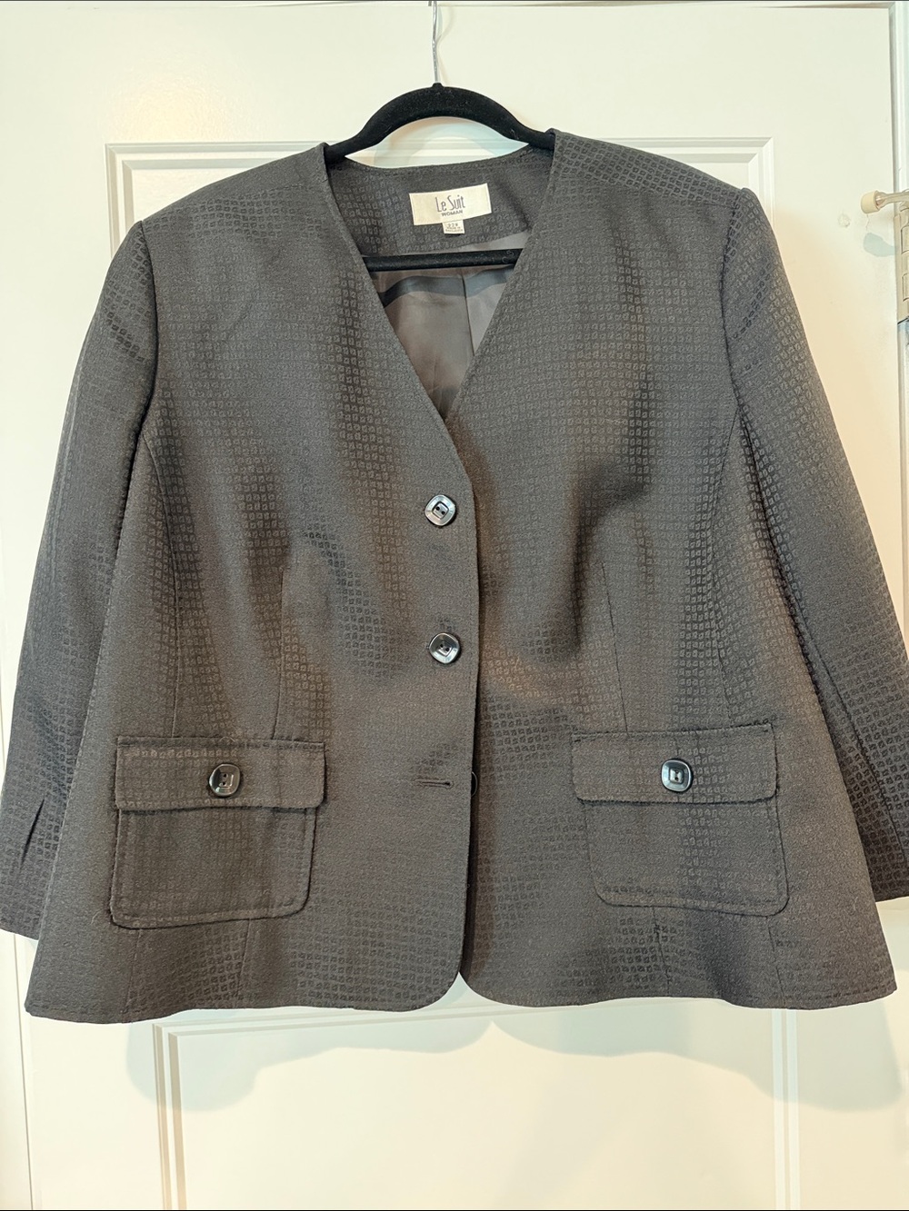 Le Suit Women's Black Collarless Textured Blazer Skirt Suit